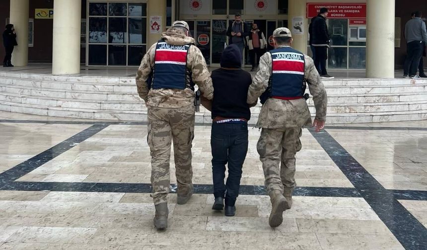 Şanlıurfa Jandarması Aranan Şahsı Kıskıvrak Yakaladı