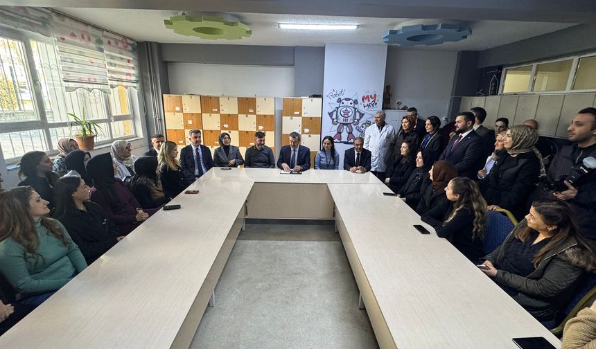 Bakan Tekin, Şanlıurfa’da Eğitimi Yerinde İnceledi