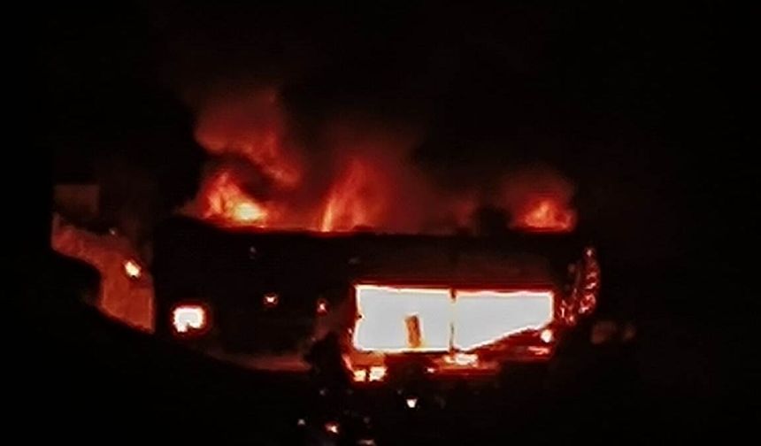 Halfeti’de Zeytinyağı Fabrikası yandı