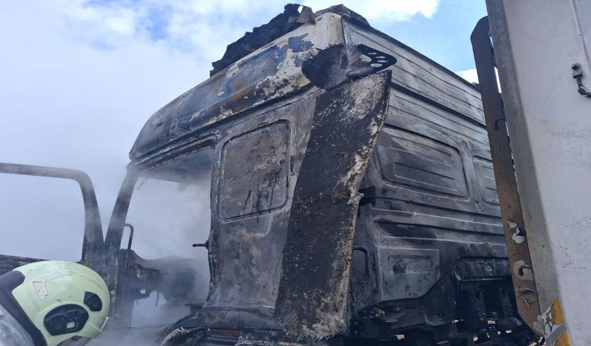 Viranşehir’de Tır Alev Topuna Döndü