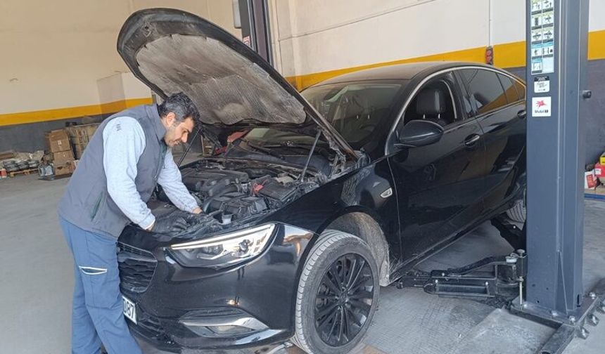 Şanlıurfa’da Bayram Öncesi Oto Tamirci Yoğunluğu