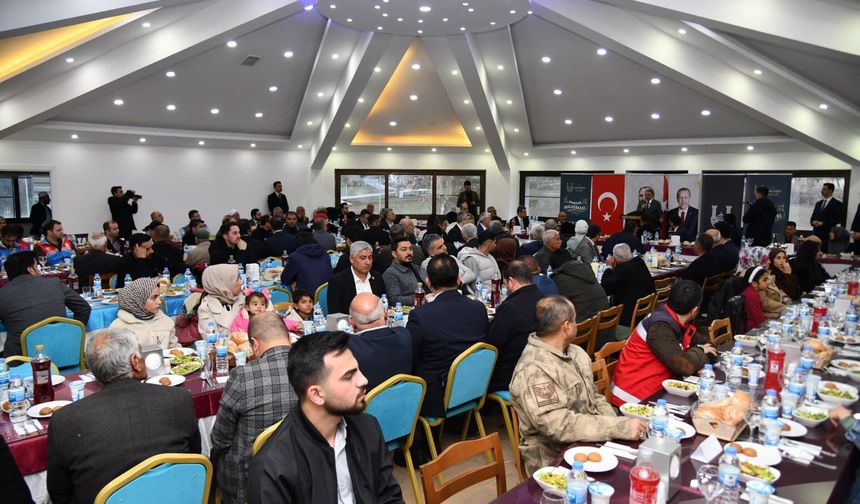 Vali Şıldak Bozova’da İftar Programına Katıldı