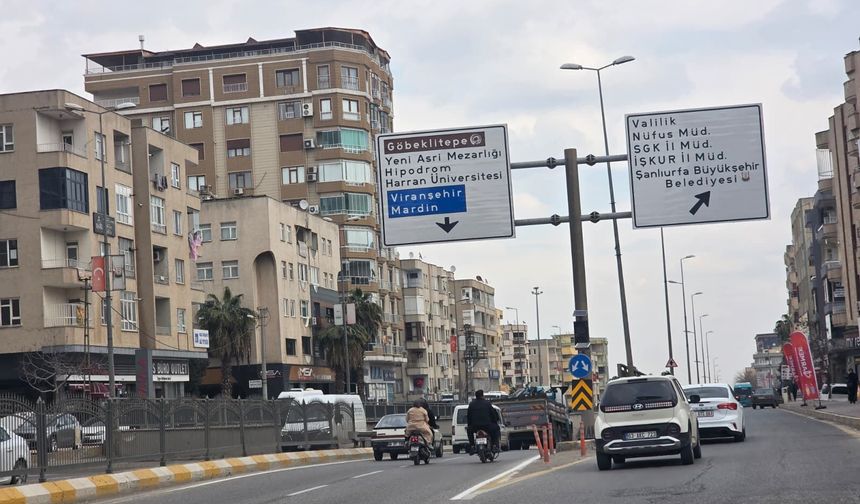 Şanlıurfa’da Baş Üstü Yönlendirme Levhaları Artırılıyor
