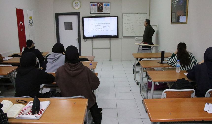 Haliliye’de Gençler Geleceğe Eğitimle Hazırlanıyor