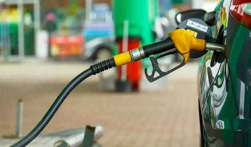 Gece Yarısı Zam Bombası: Motorin Uçtu, Benzin Yükseldi