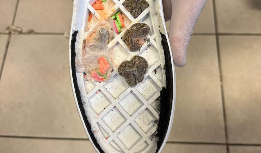 Şanlıurfa'da Ayakkabı tabanına uyuşturucu saklanmış