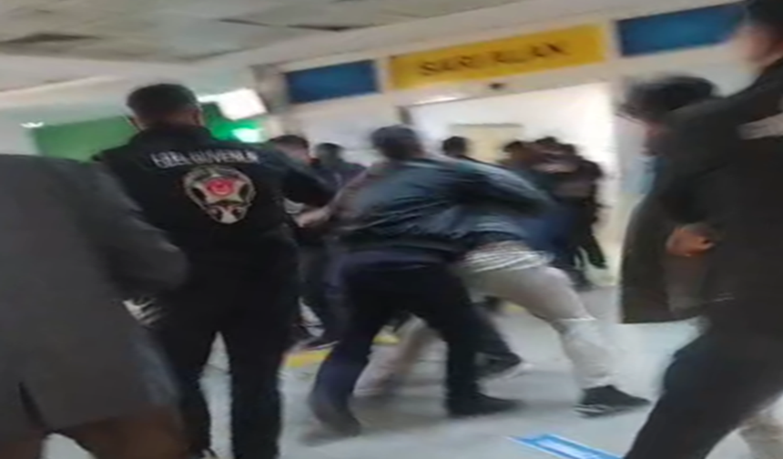 Akçakale Devlet Hastanesi’nde Kavga Paniği: Acil Servis Karıştı