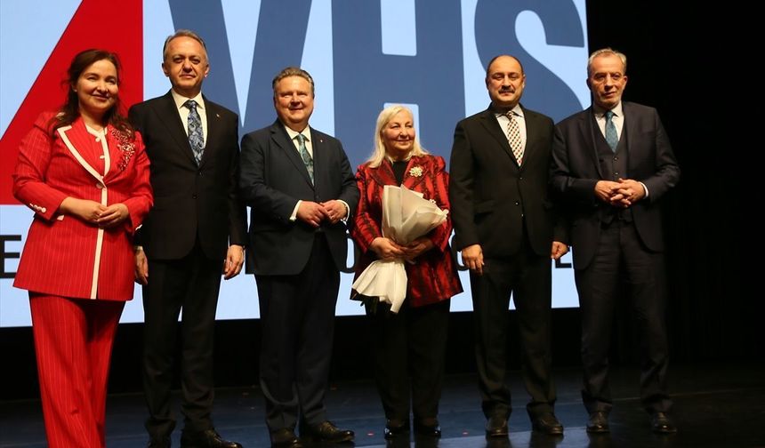 Başkan Gülpınar, Viyana’da Göbeklitepe İlhamlı Serginin Açılışına Katıldı