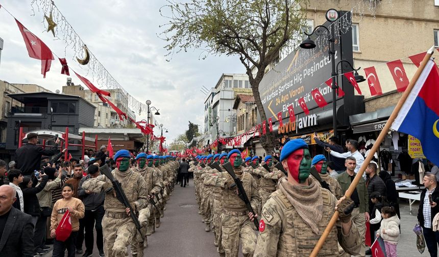 Şanlıurfa’da Kurtuluş Günü Kutlamaları Göz Kamaştırdı