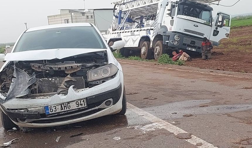 Viranşehir’de Dikkatsizlik Kazası: Araçlar Çarpıştı