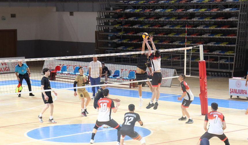 Şanlıurfa Büyükşehir Belediyesi Genç Erkekler Voleybol Takımı Filede İddialı