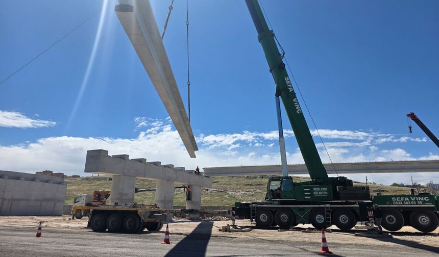 Şanlıurfa’da Ulaşımda Çığır Açacak Proje: Farklı Seviyeli Katlı Kavşak Yapım Süreci Hızla İlerliyor
