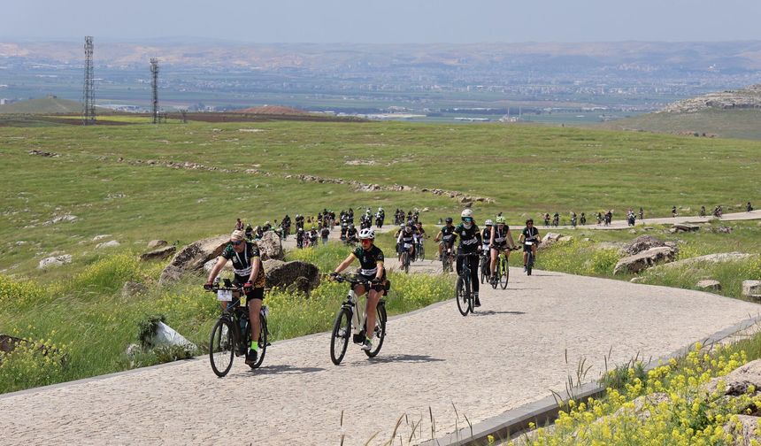 2. Göbeklitepe Bisiklet Festivali’nde 250 Sporcu Haliliye’de Pedal Çevirdi