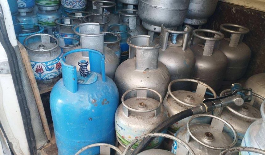 Şanlıurfa’da Akaryakıt İstasyonuna Baskın! Kaçak Tüp Dolumu Ortaya Çıktı
