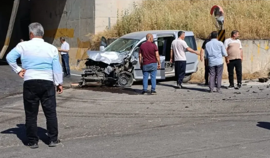 Şanlıurfa’da Zincirleme Kaza: 4 Kişi Yaralandı