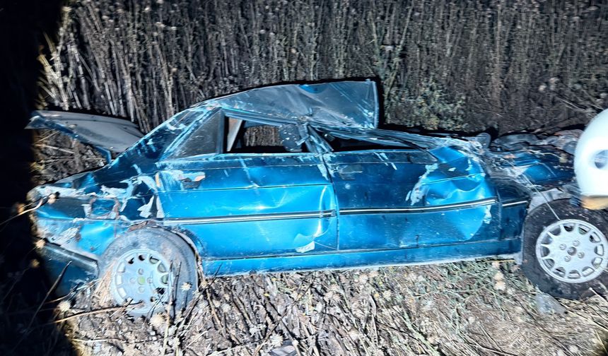 Ceylanpınar’da Feci Kaza: Otomobil Tarlaya Uçtu, 4 Yaralı