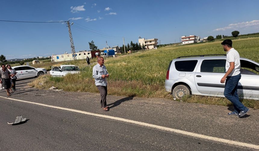 Bozova’da Trafik Kazası! İki Araç Kontrolden Çıktı
