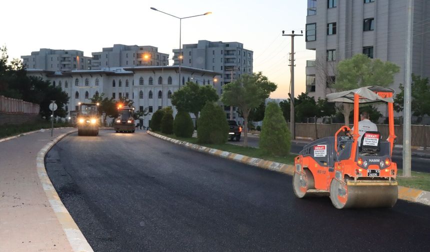 Şanlıurfa Büyükşehir Belediyesi'nden Esentepe Mahallesi'nde Sıcak Asfalt Çalışması