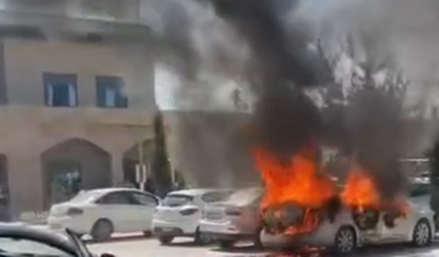 Ceylanpınar’da Hastane Otoparkında Korkutan Yangın! Araç Alev Alev Yandı
