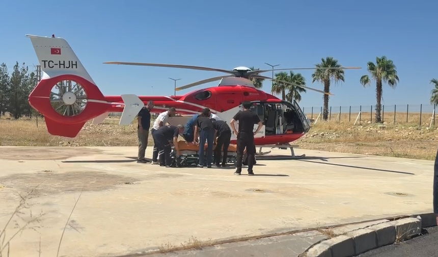 Ağır Yaralı Sürücü İçin Ambulans Helikopterle Şanlıurfa’ya Getirildi