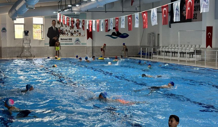 Eyyübiye’de Çocuklar Güvenle Serinliyor