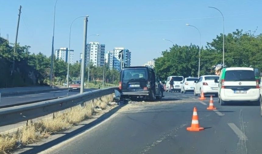 Şanlıurfa’da Zincirleme Kaza! 4 Araç Birbirine Girdi