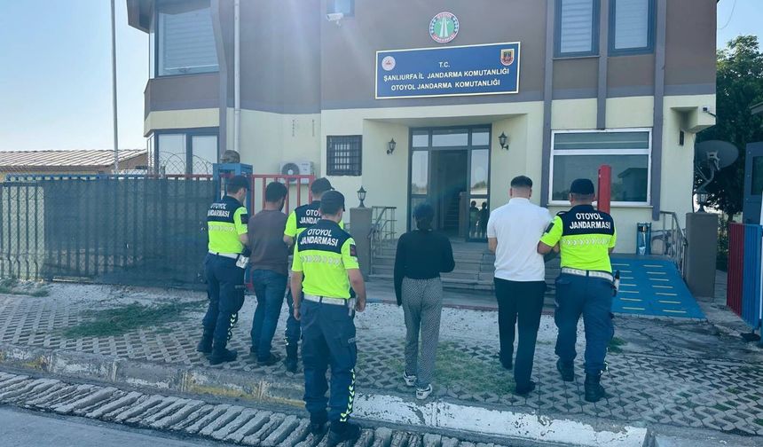 Şanlıurfa’da Sahte Polis Oyunu Bozuldu! Araçtan Bakın Neler Çıktı