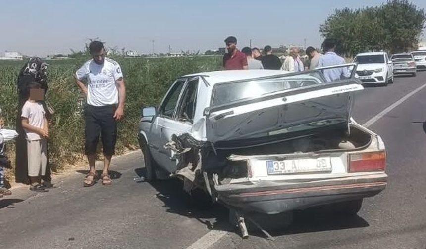 Şanlıurfa’da İki Otomobil Tahliye Kanalına Uçtu