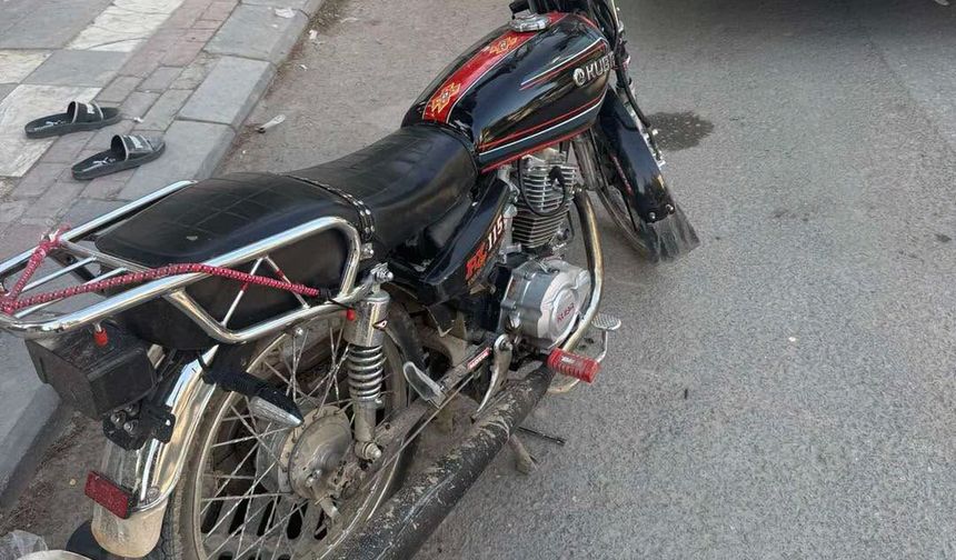 Suruç'ta  Otomobil ile Motosiklet Çarpıştı: 2 Yaralı