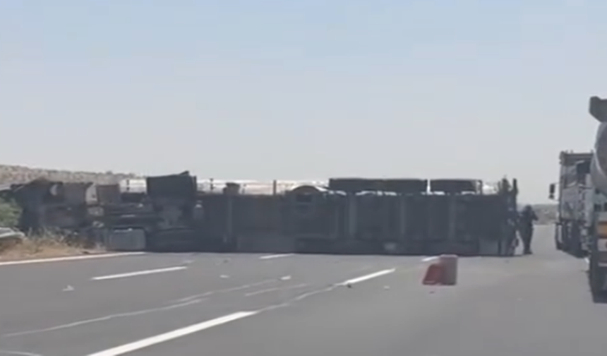Şanlıurfa-Viranşehir Yolunda Tanker Devrildi! Sürücü Yaralandı