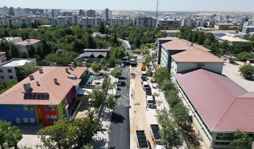 Siverek'in Can Damarı Caddelerinde Çalışmalar Aralıksız Sürüyor