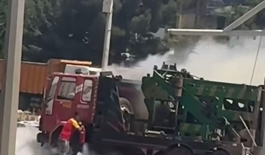 Şanlıurfa’da Park Halindeki Araçta Yangın Çıktı