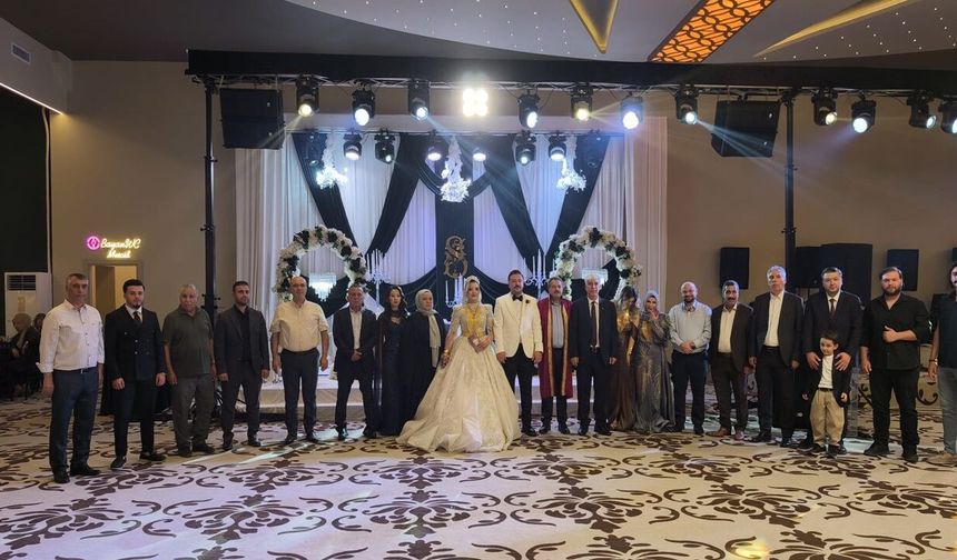 Şanlıurfa’da iki aileyi buluşturan özel gece: Yusuf ve Seren evlendi