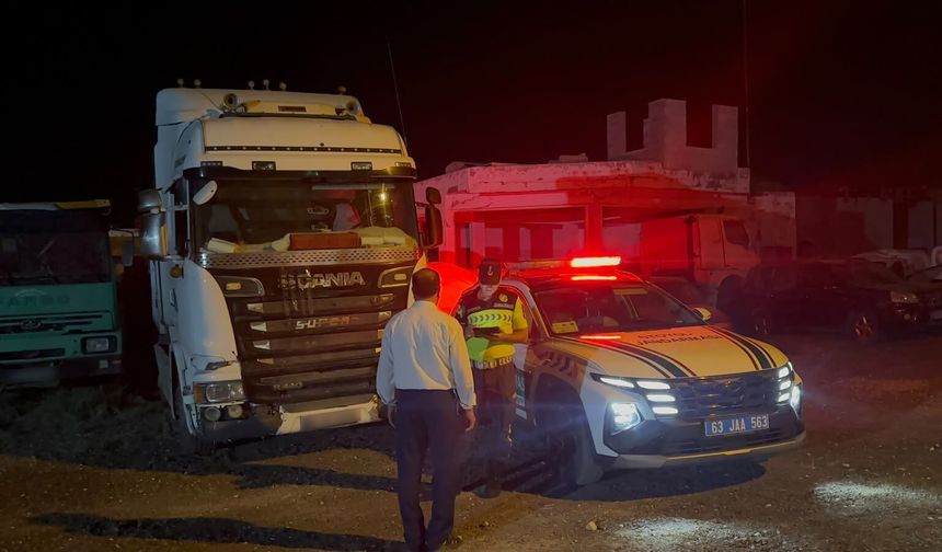Şanlıurfa’da jandarmaya takıldı! Plaka oyununa 140 bin TL ceza