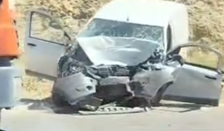 Halfeti’de feci kaza! Araçta sıkışan sürücü hayatını kaybetti