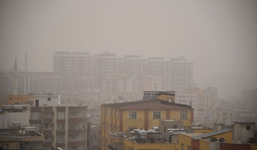 Şanlıurfa’da Toz Alarmı! Görüş Mesafesi Düştü