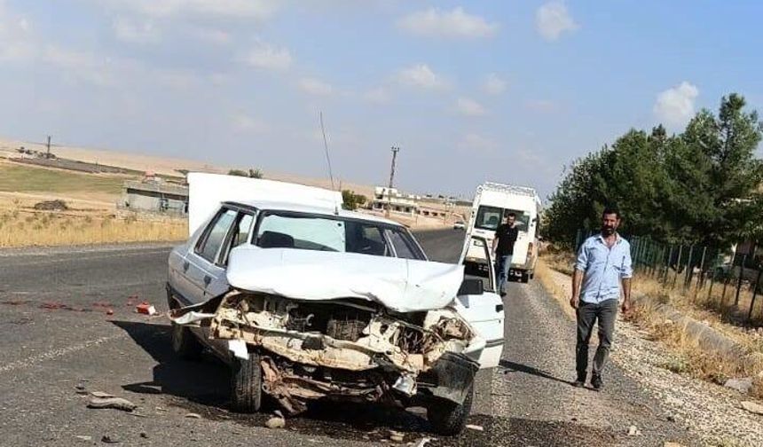 Harran’da iki araç çarpıştı, 2 yaralı