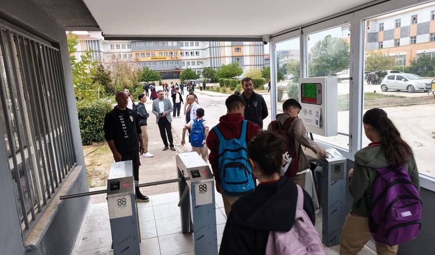 Viranşehir’de okullarda öğrenci güvenliği için yeni sistem devrede