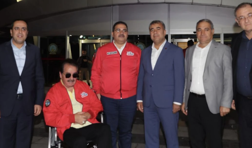 Tatlıses Yıllar Sonra Memleketinde! TEKNOFEST İçin Şanlıurfa’ya Geldi