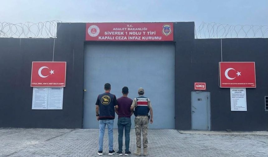 Şanlıurfa’da jandarmadan peş peşe operasyon! Aranan 2 kişi yakalandı