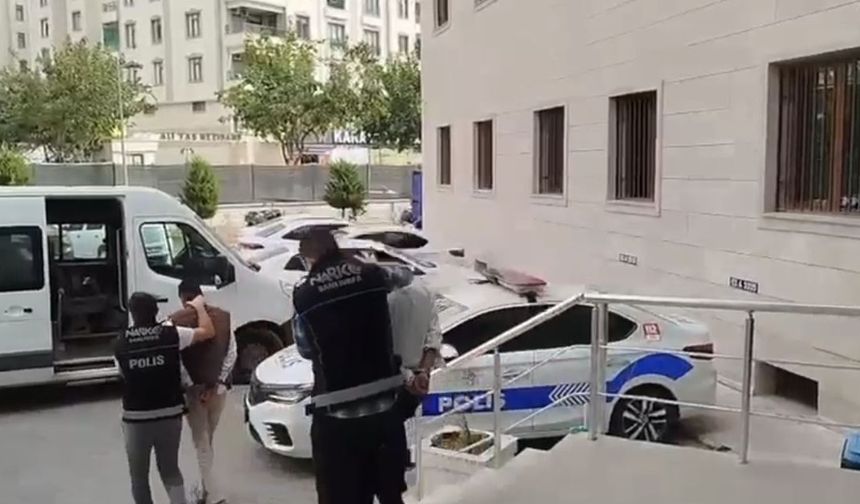Şanlıurfa’da Yolcu Otobüsünde 16 Kilo Skunk Ele Geçirildi