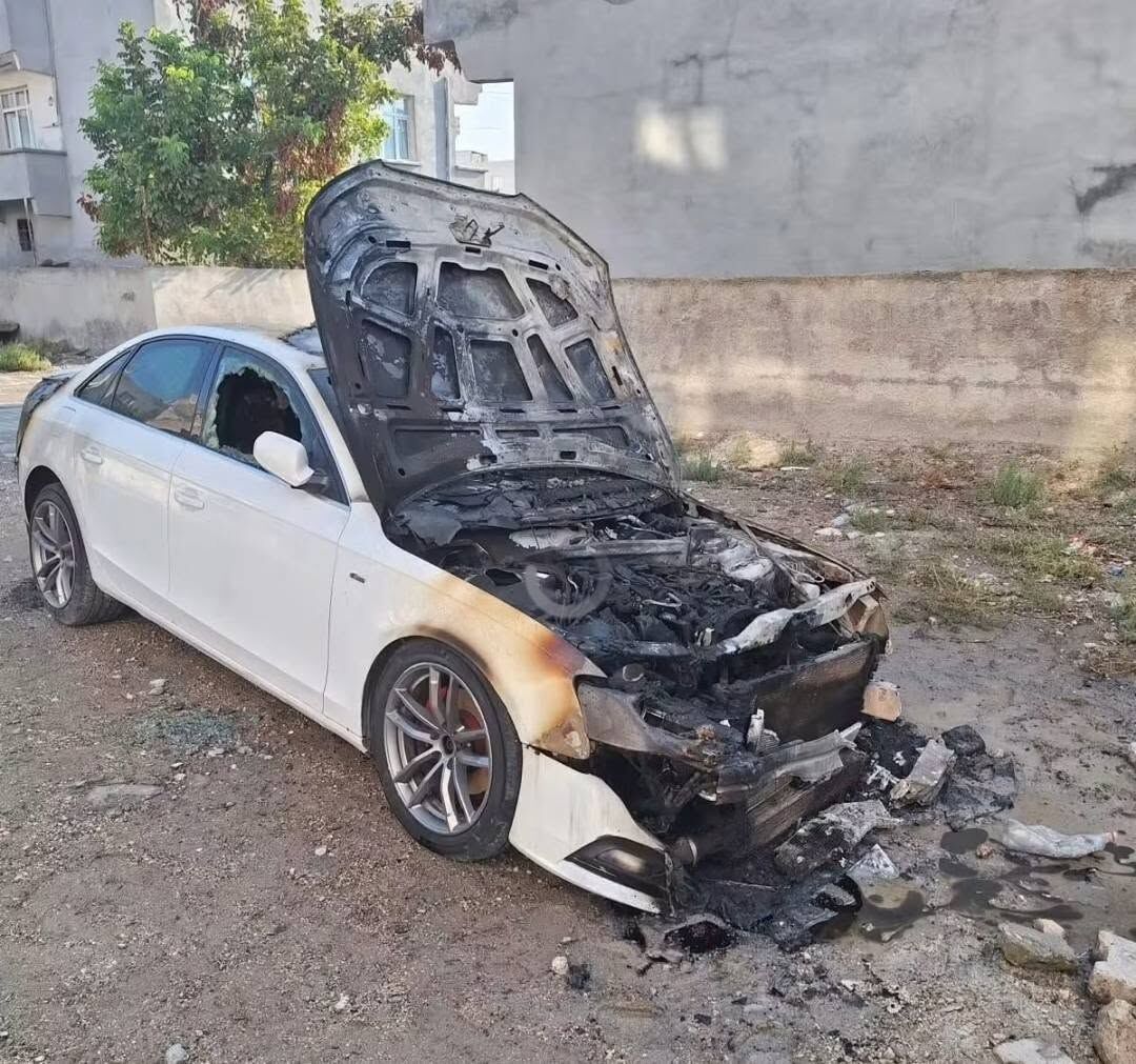 Birecik’te Önce Kurşunladılar, Sonra Ateşe Verdiler