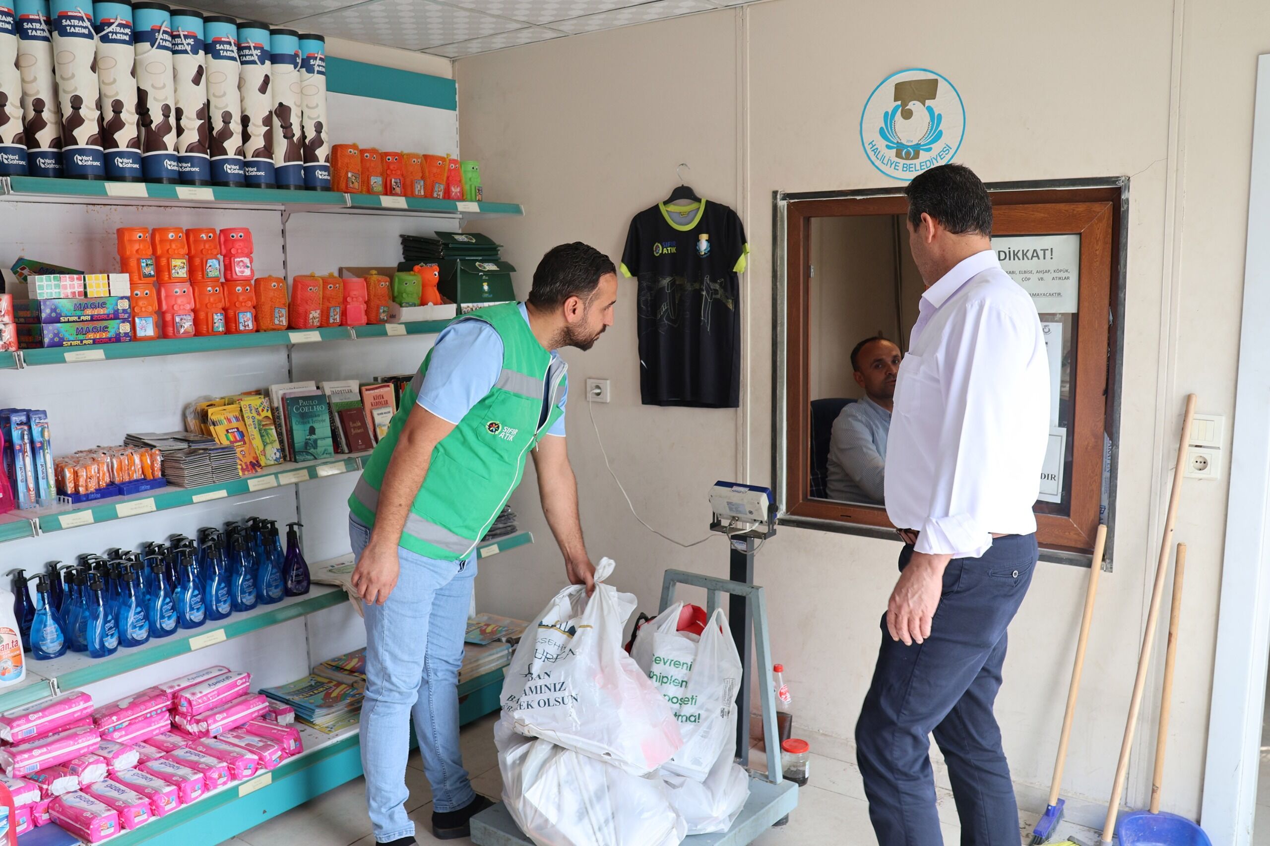 Haliliye’de Atıklar Değer Kazanıyor: 6 Sıfır Atık Marketi Hizmet Veriyor